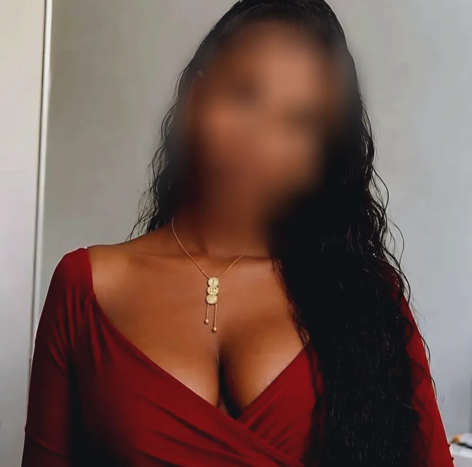 Aina, 23 años